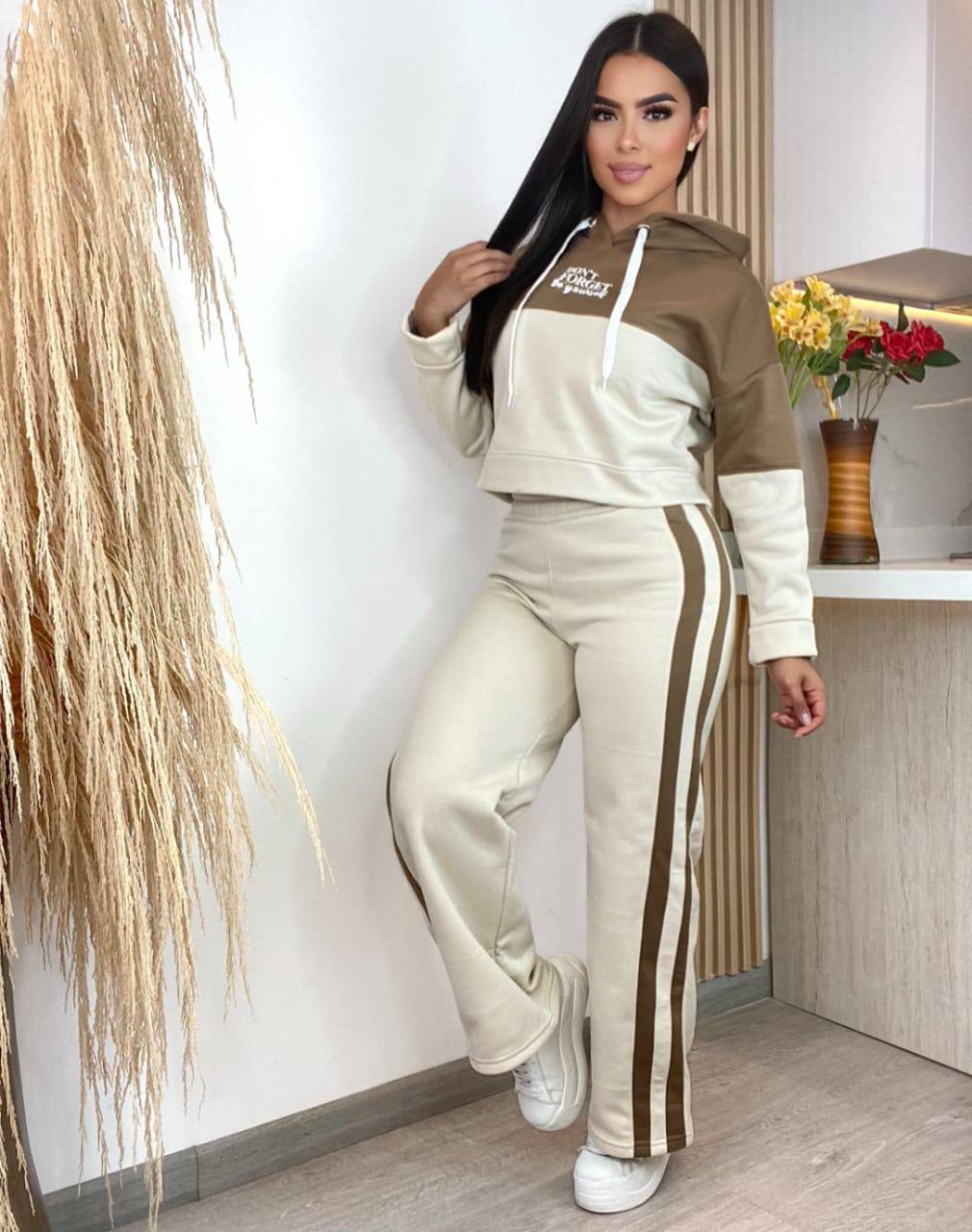 NUEVO CONJUNTO DEPORTIVO DEBORA